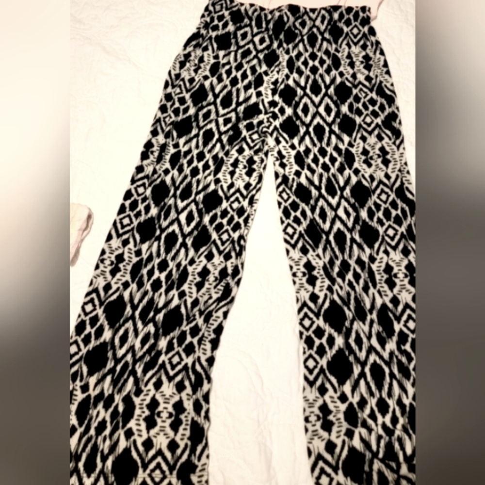 CHICO'S Pants size 0 TRAVELERS